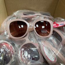 Load image into Gallery viewer, 25 Pairs Ladies Sunglasses with a  Pink Retro Frame Boots 035J.