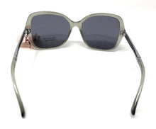 Load image into Gallery viewer, 25 Pairs Ladies Sunglasses Stylish Green Tinted Frame Boots 027J
