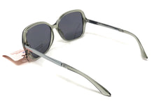 Load image into Gallery viewer, 25 Pairs Ladies Sunglasses Stylish Green Tinted Frame Boots 027J